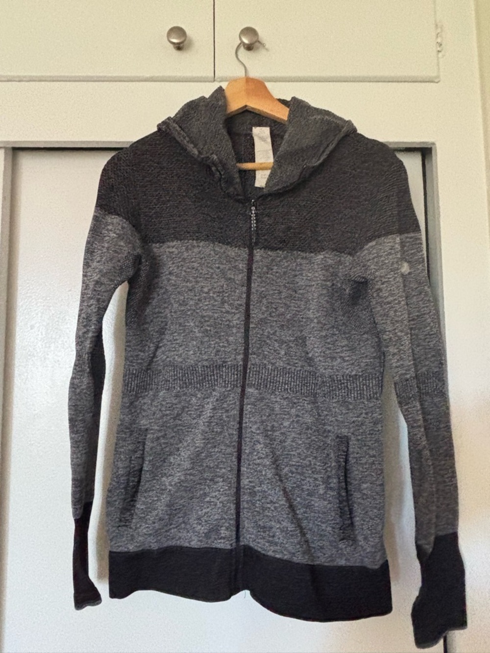 ASICS Women's Hooded Workout Jacket in Charcoal Gray Size M